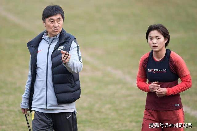 李楠评广东球队：风格未变，实力依然强劲